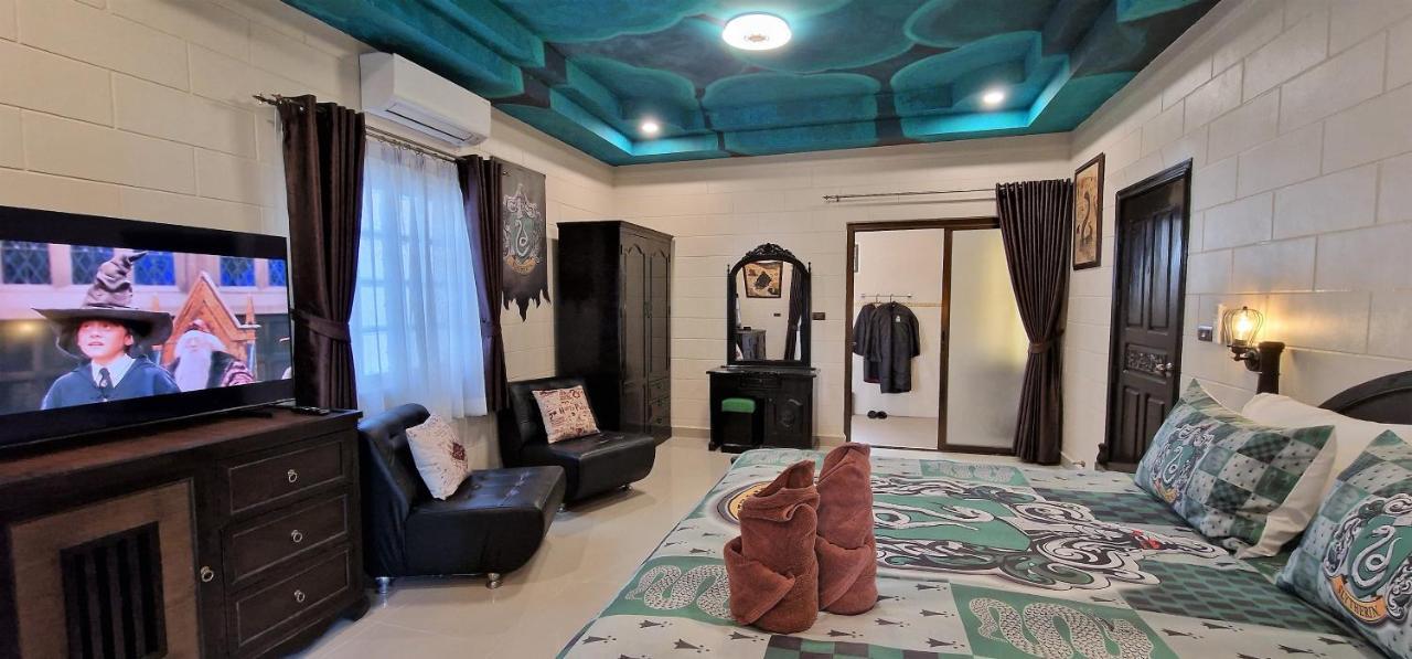 Potterland Luxury Pool Villa Pattaya Walking Street 6 Bedrooms Exterior foto